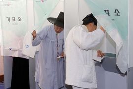 Otvorena birališta u Južnoj Koreji