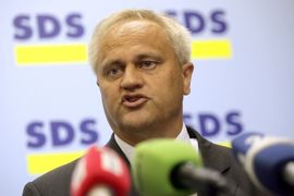 Poslanik najavio ostavku zbog varanja na ispitu iz Njemačkog