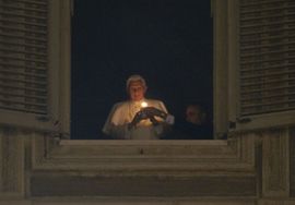 Papa zapalio božićnu svijeću mira