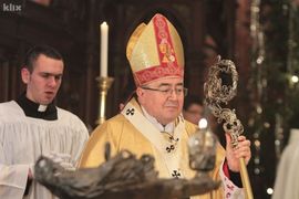 Puljić: Božićna noć neka ohrabri i ojača vjeru