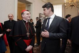 Milanović odgovorio Bozaniću zbog uvođenja zdravstvenog vaspitanja u ...