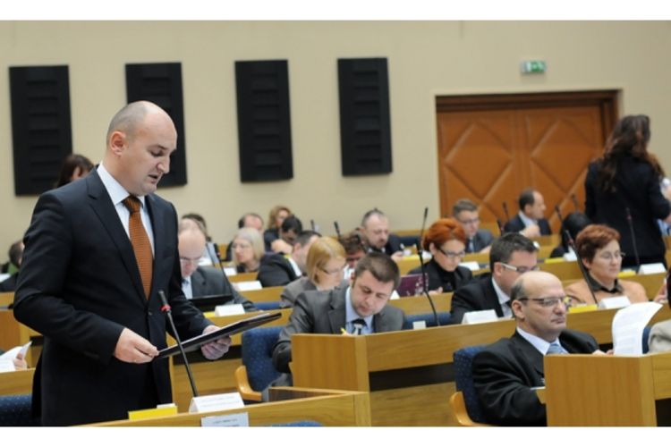 Poslanike posvađali budžet i ekonomska politika