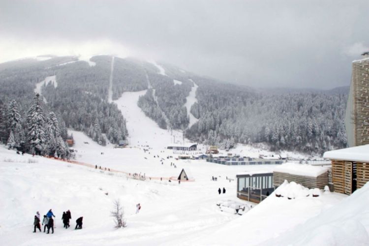Ski-centri spremni i čekaju još snijega