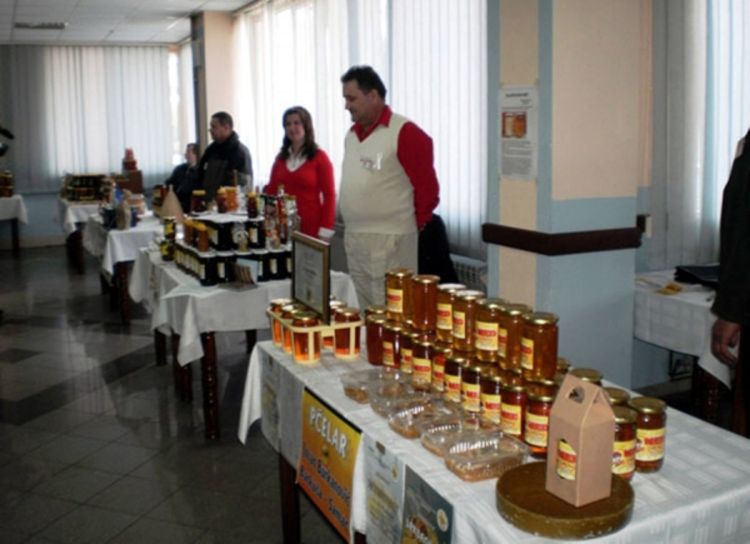Sutra počinje sajam meda u Šamcu