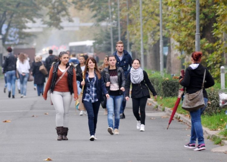 U RS osam puta više diplomaca