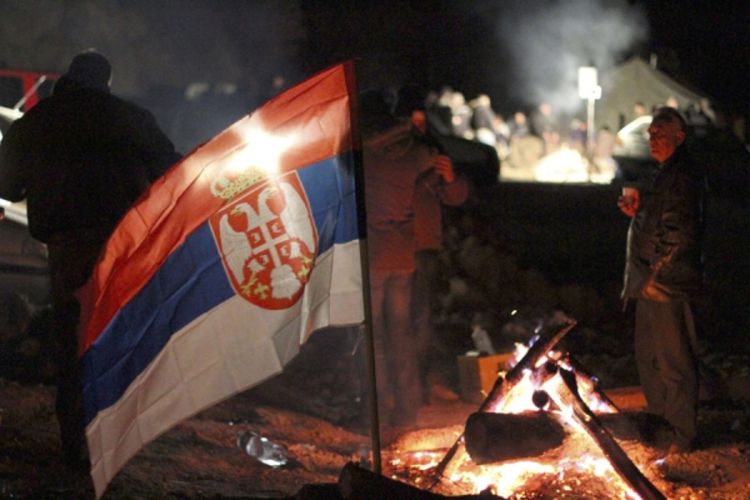 Srbi će i drugu noć provesti na Jarinju