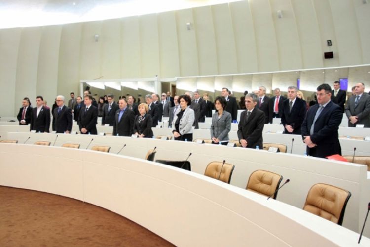 Usvajanje budžeta ušlo u noć zbog MMF-a