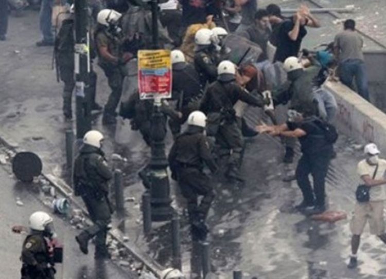Sukobi policije i demonstranata u Atini i Solunu