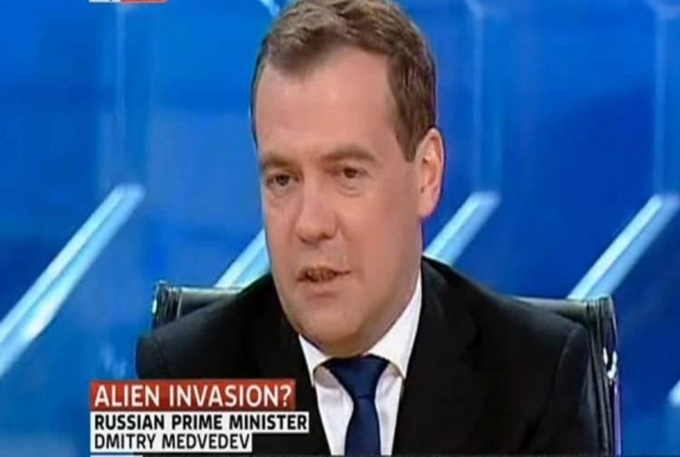 Medvedev: Vanzemaljaci su među nama, slobodno šetaju Zemljom