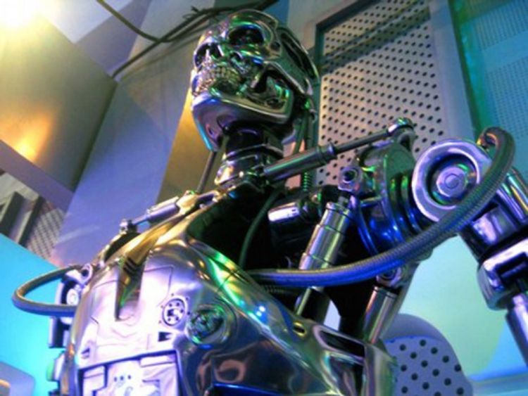 Roboti bi se mogli okrenuti protiv ljudi?
