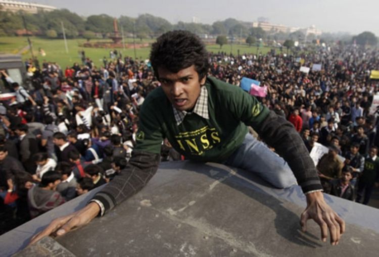 Nastavljeni protesti zbog silovanja studentkinje u Indiji