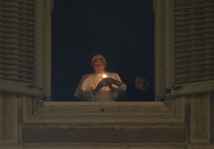 Papa zapalio božićnu svijeću mira