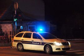 Muškarac (60) se posvađao sa sinom (34), pa ga izbo nožem
