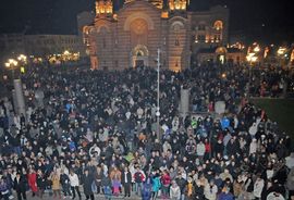 Želje za bolje sutra zvonile u ponoć