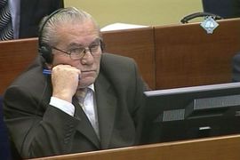 General Gvero sposoban da prati postupak