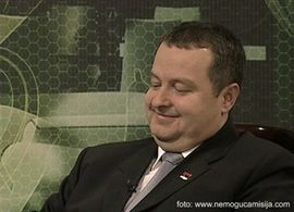 Voditeljka bez gaćica ugostila Dačića, pogledajte reakciju premijera