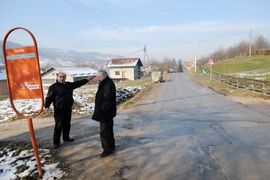 Naselja bez tabli s nazivima