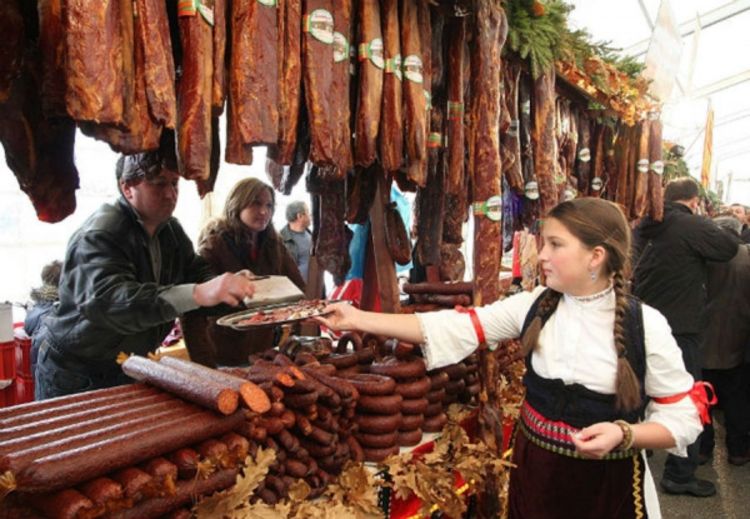 Počela Pršutijada, nagrade džak pršute, kvadrat slanine i 20m kobasice