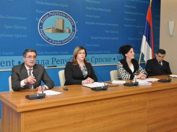  Plate u javnim preduzećima limitirane na 2.700 KM