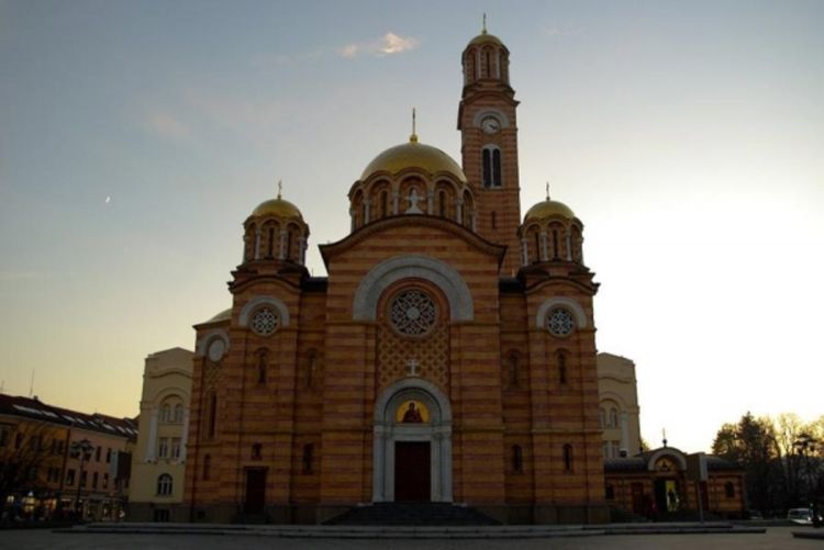 Doček pravoslavne Nove godine u Banjaluci na platou ispred hrama