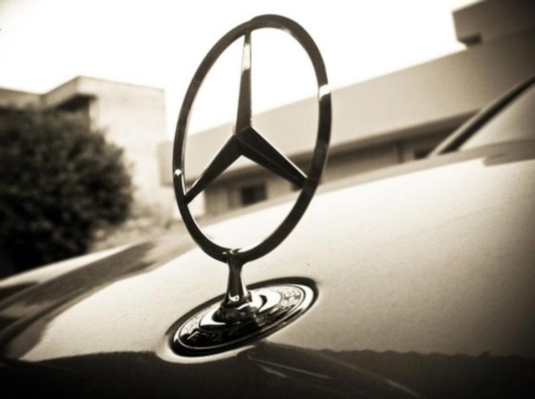 Nedostajala mu sestra i Poljska: Odbjegli dječak vozio mercedes Evropom