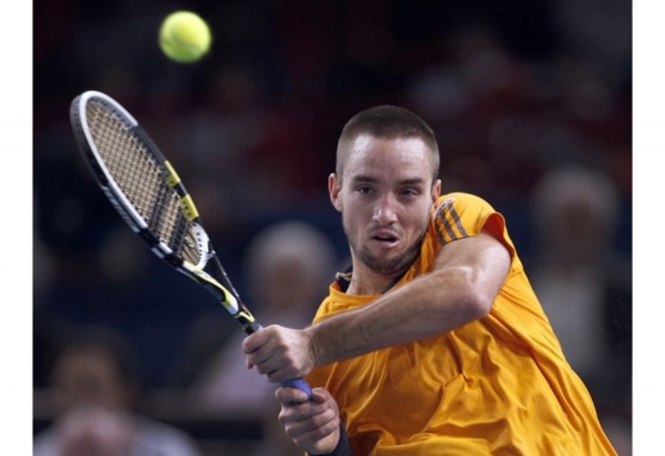 Troicki vodio 2:0, pa ispao