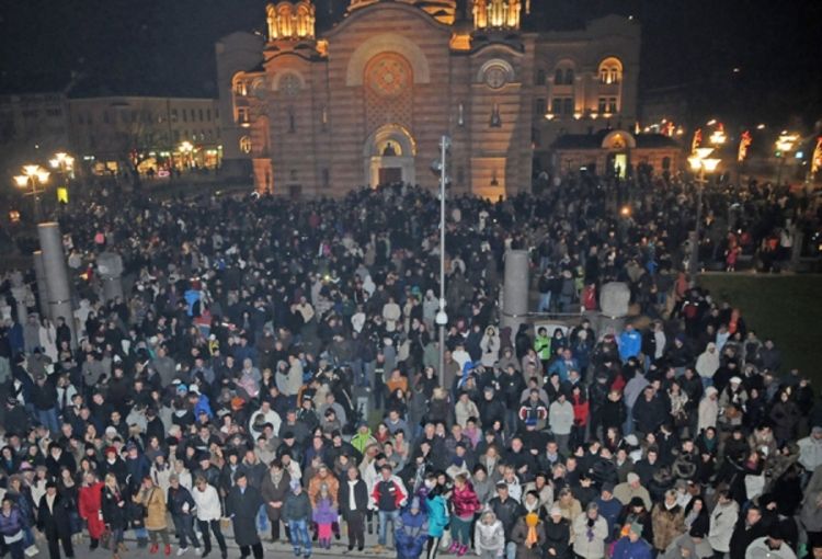 Želje za bolje sutra zvonile u ponoć