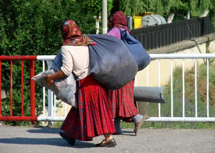 Nacionalisti nude novac za sterilizaciju Romkinja