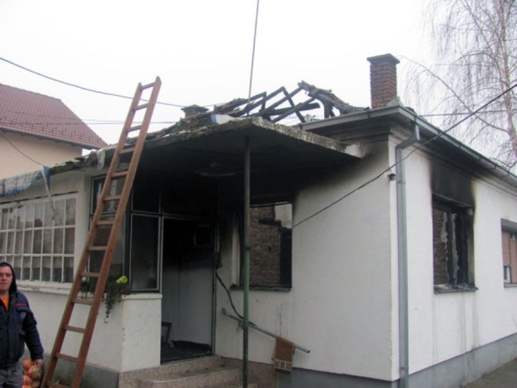 Starica zaspala i ugušila se