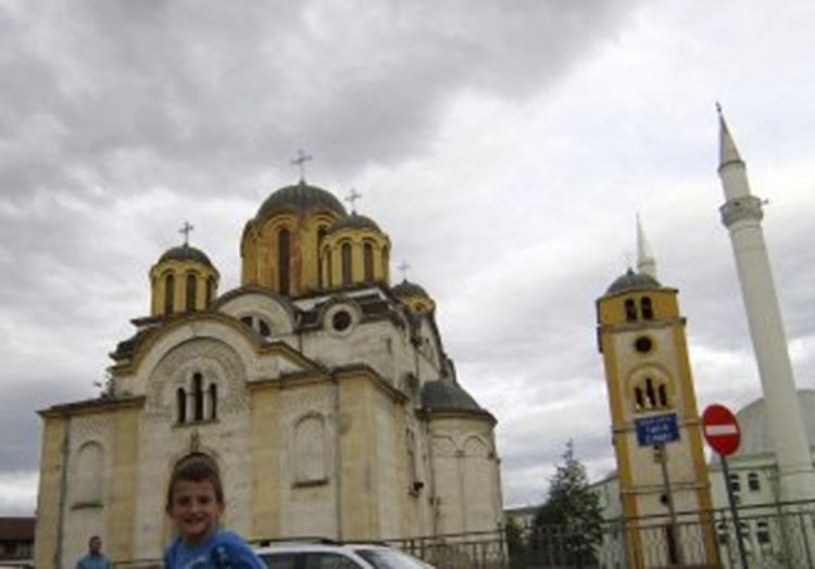 Oskrnavljena crkva u Uroševcu
