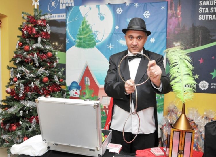 Zoran Arnaut alias Mađioničar Zoro: Kartama stvara čuda