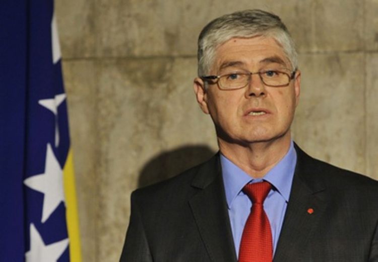 Osmić:  Manje novca u budžetu ne ugrožava odbranu