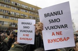 Mesić: Ćirilica mora u Vukovar