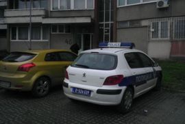 Mladić zadavio djevojku pa pobjegao