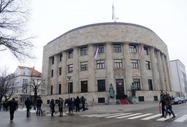 Banjaluka: U toku sastanak rukovodstva SNSD-a