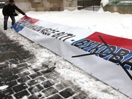 Hrvati patroliraju Vukovarom u potrazi za ćirilicom