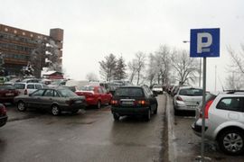 Novi parking na Paprikovcu tokom godine