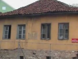 Ruše kuću Đure Jakšića