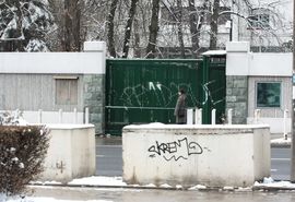 Objekat zjapi, a plaćaju zakupnine