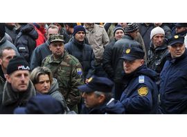 Bivši vojnici nagrnuli na Parlament FBiH