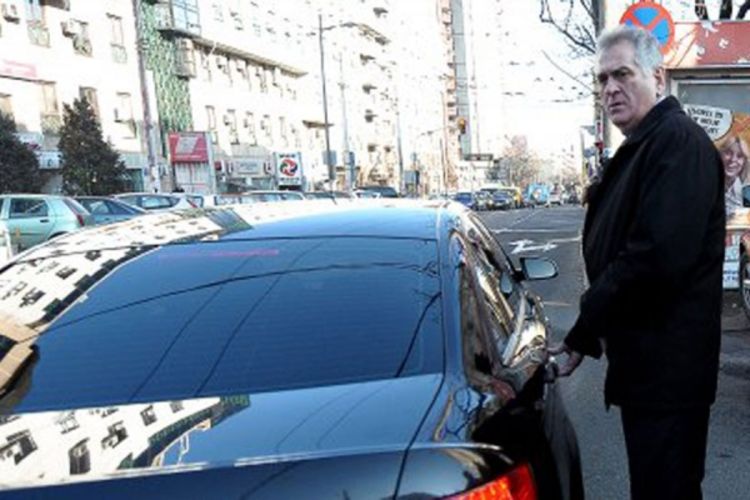U predsjedništvu tvrde da je Nikolić audi dobio od sina