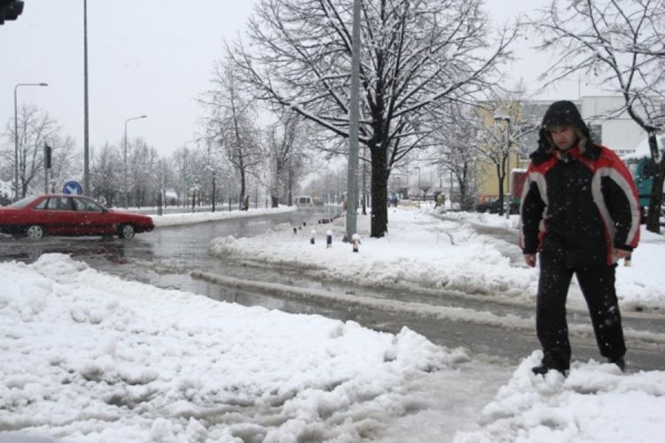 Više naselja i dalje bez struje
