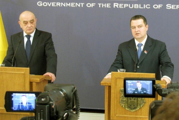 Izaći iz začaranog kruga prošlosti