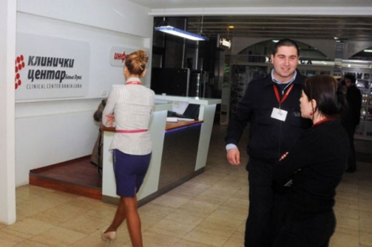 KC Banjaluka: Na info-pultovima radi 19 radnica, a ne hostesa