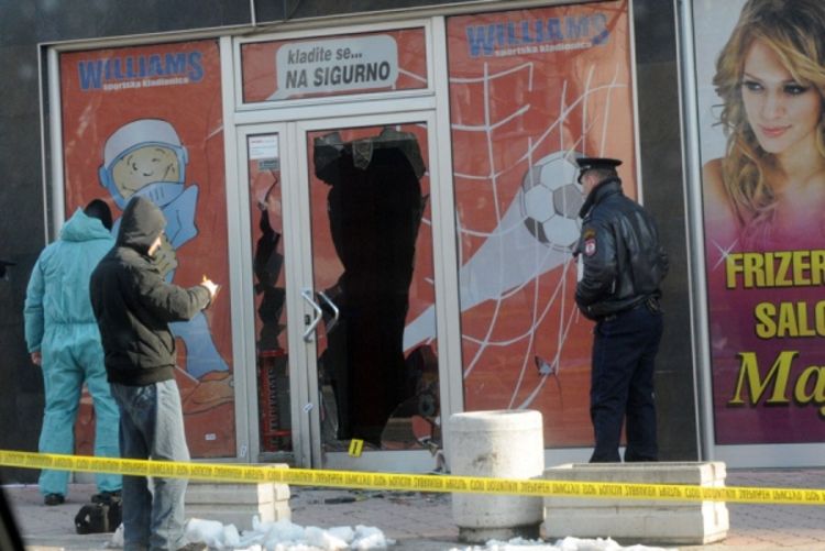 Banjaluka: Bačena bomba na kladionicu, za dlaku izbjegnuta tragedija