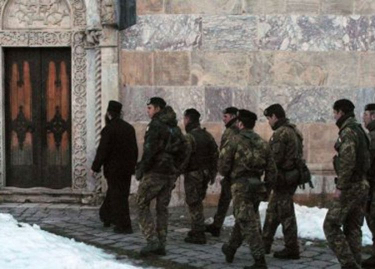 Situacija u Dečanima mirna ali neizvjesna