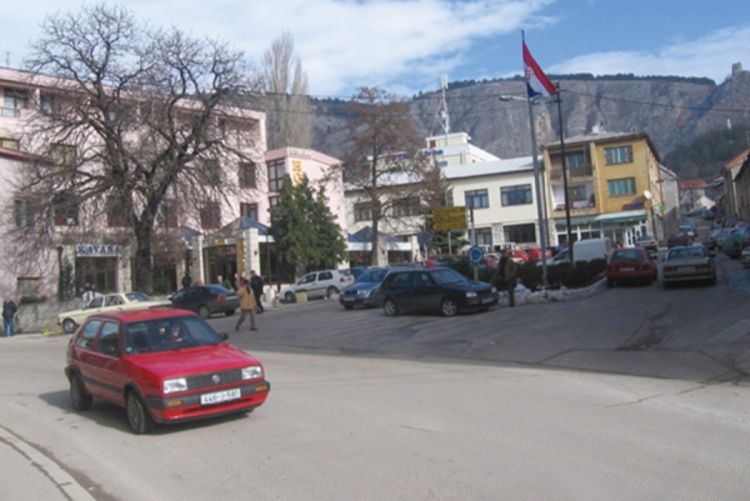 U nezgodi jedna osoba teže, a 15 lakše povrijeđeno