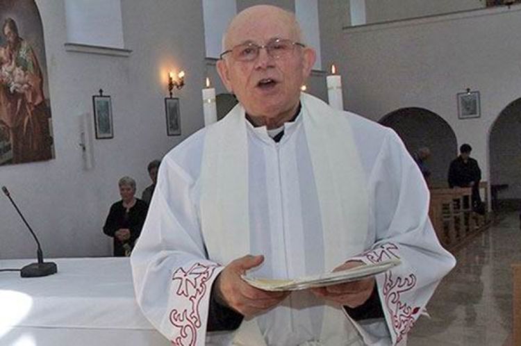 Tri maloljetnika ubila sveštenika iz koristoljublja
