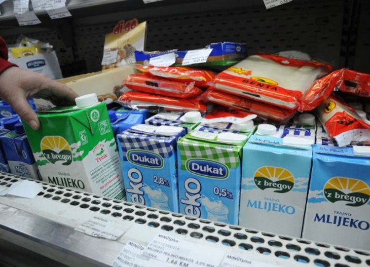 Prodaja mlijeka iz Hrvatske pala za 30 odsto