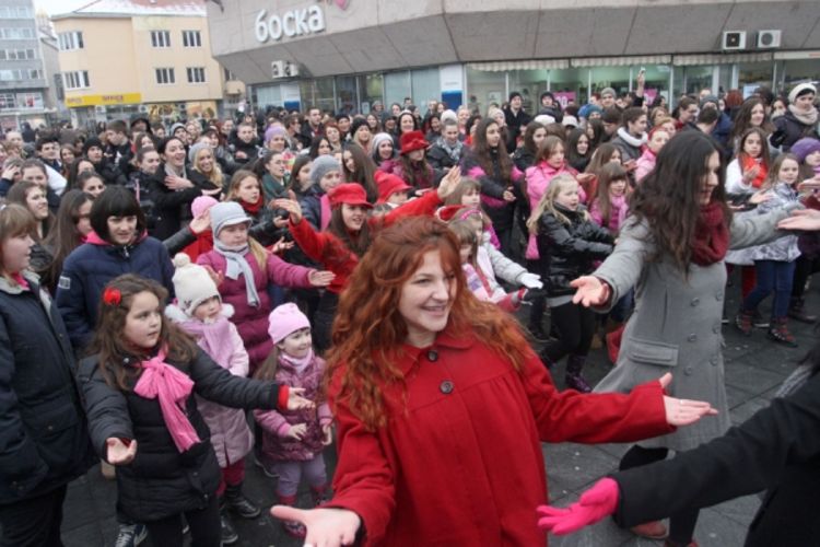 Milijarda plesala za bolji život žena